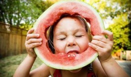 晚上长期吃瓜吐舌,揭秘长期吃瓜吐舌的奇妙现象