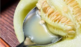 贵妃在线吃瓜日常,揭秘宫廷秘闻