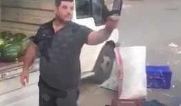 电梯吃瓜大哥,吃瓜大哥的神秘故事