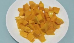 芒果椰汁西米露吃瓜