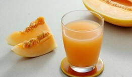 吃哈密瓜学问,解锁夏日清凉的甜蜜学问
