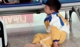 儿子吃瓜父亲吃瓜皮