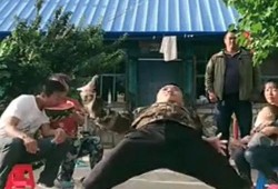 七八十年代吃瓜群众视频,吃瓜群众的欢乐时光