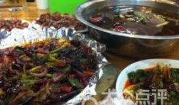 牌坊街吃瓜,探寻老街美食风情