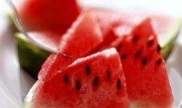 出月子可以吃瓜吗,出月子后，这些水果可以放心享用