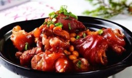 大瓜吃牛蹄,一场别开生面的美食盛宴