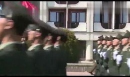 爹妈吃瓜围观视频,揭秘家庭欢乐时光